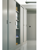 ARMADIO METALLICO AD ANTE SCORREVOLI CON SERRATURA E 5+5 RIPIANI REGOLABILI - cm 150x45x250h