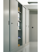 ARMADIO ANTE SCORREVOLI IN METALLO CON SERRATURA CM 180x60x200h - N° 4+4 RIPIANI SPOSTABILI