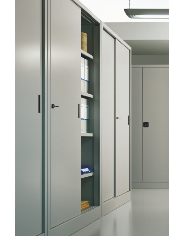 ARMADIO ANTE SCORREVOLI IN METALLO CON SERRATURA CM 180x60x200h - N° 4+4 RIPIANI SPOSTABILI