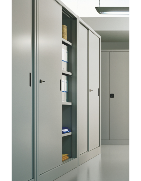 ARMADIO ANTE SCORREVOLI IN METALLO CON SERRATURA CM 180x60x200h - N° 4+4 RIPIANI SPOSTABILI