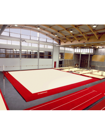Pedana per ginnastica artistica omologata FIG per competizioni, dimensioni mt 14x14