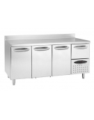 Tavolo refrigerato 3 sportelli cm 198x60x85h