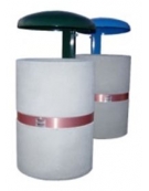 Cestone portarifiuti in cemento colore Bianco pietra - con coperchio a ribalta e reggisacco -  Ø cm 50 - Altezza cm 100 - CAM