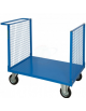 Carrello con pianale con 2 sponde in rete -  4 ruote girevoli Ø cm 14 in gomma industriale, 2 con freno  - cm 60x90x81h