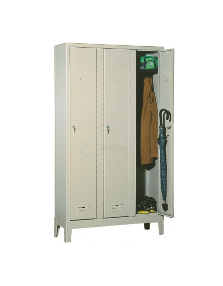Armadio spogliatoio con 3 ante Dimensioni cm 99x33x180h - prezzo a richiesta