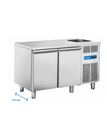 Tavolo refrigerato 2 porte con lavello sopra vano motore, in acciaio inox, refrigerazione ventilata +0°/+8°C - cm 132x70x85h