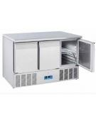 Tavolo saladette refrigerato GN1/1 in acciaio inox, 3 sportelli - refrigerazione statica +0°/+8°C. - Classe D -cm 136,5x70x88h