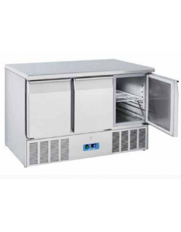 Tavolo saladette refrigerato GN1/1 in acciaio inox, 3 sportelli - refrigerazione statica +0°/+8°C. - Classe D -cm 136,5x70x88h