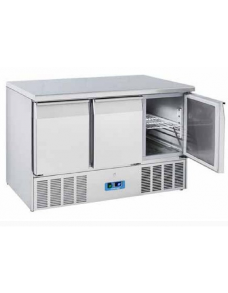 Tavolo saladette refrigerato GN1/1 in acciaio inox, 3 sportelli - refrigerazione statica +0°/+8°C. - Classe D -cm 136,5x70x88h