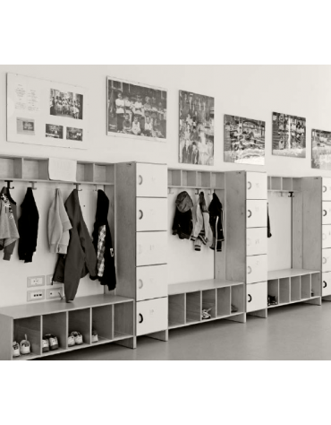 ARMADIO SPOGLIATOIO A GIORNO IN LEGNO 10 POSTI CON GRUCCE PER BAMBINI CM 105X41X100H - CONFORME AI CAM