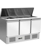 Saladette predisposta per 4 bacinelle GN1/1, con 3 porte e coperchio in acciaio inox - L 1365 mm x P 700 mm x H 870 mm