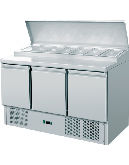 Saladette predisposta per 8 bacinelle GN1/6, con 3 porte e coperchio in inox - L 1365 mm x P 700 mm x H 950 mm