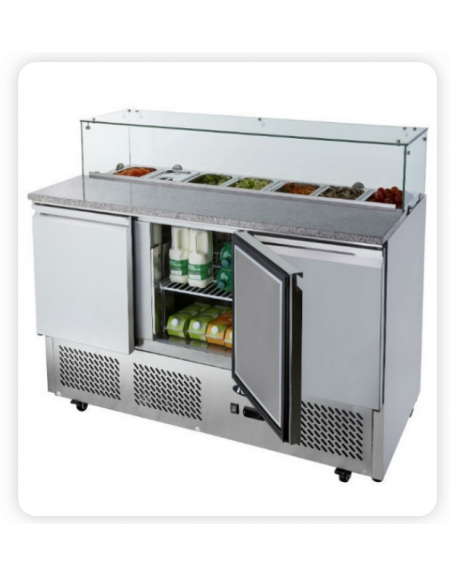 Saladette refrigerata R-600a inox per pizzeria top in marmo/vetro, 3 porte, 7 x GN1/3 , + 2° + 8°C - lt 570 - mm 1365×700×1095h Saladette refrigerata R-600a inox per pizzeria top in marmo/vetro, 3 porte, 7 x GN1/3 , + 2° + 8°C - lt 570 - mm 1365×700×1095h