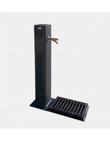 Fontana con struttura quadra in acciaio zincato e verniciato, con rubinetto in ottone e caditoia in ghisa - cm 15,2x70x100h