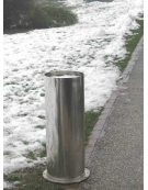 Fontanella in acciaio inox verniciato con struttura portante cilindrica. Da tassellare - cm Ø30x80h