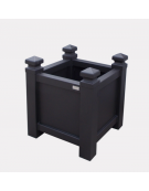 Fioriera a forma quadrata in tubolare quadro con decori, ricavati da torneria e traversi in tubo quadro - cm 50x50x60h